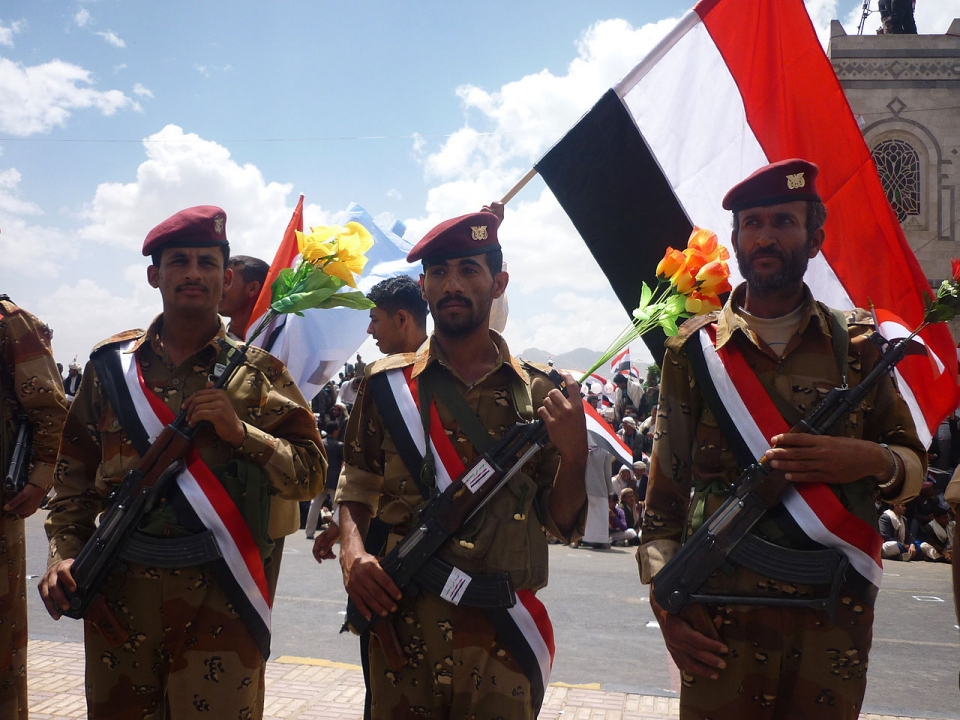 1280px-Yemeni_soldiers_from_the_1st_Armoured_Division.JPG