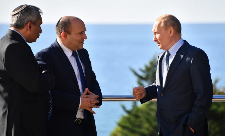 وزير إسرائيلي يكشف تفاصيل محادثات بوتين وبينيت بشأن سوريا