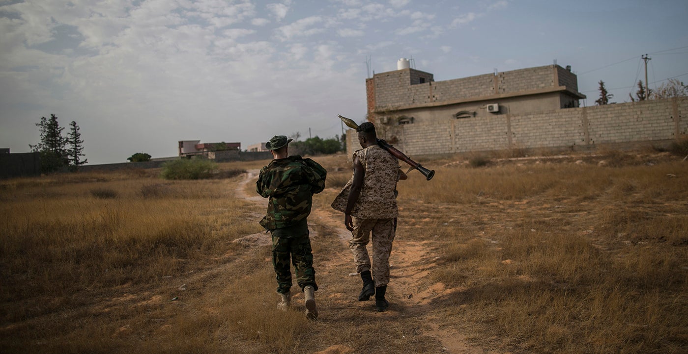 ثلاث دول توافق على سحب مقاتليها من ليبيا