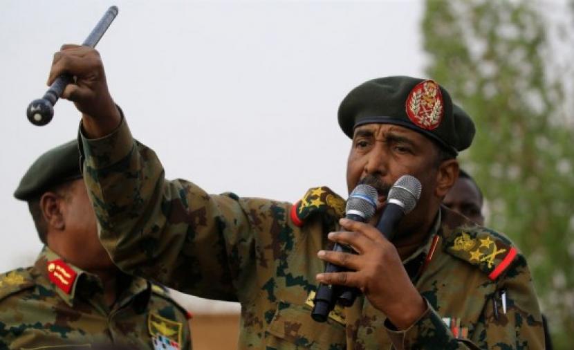 بعد إعدام 7 جنود سودانيين.. البرهان يصل إلى الحدود مع أثيوبيا